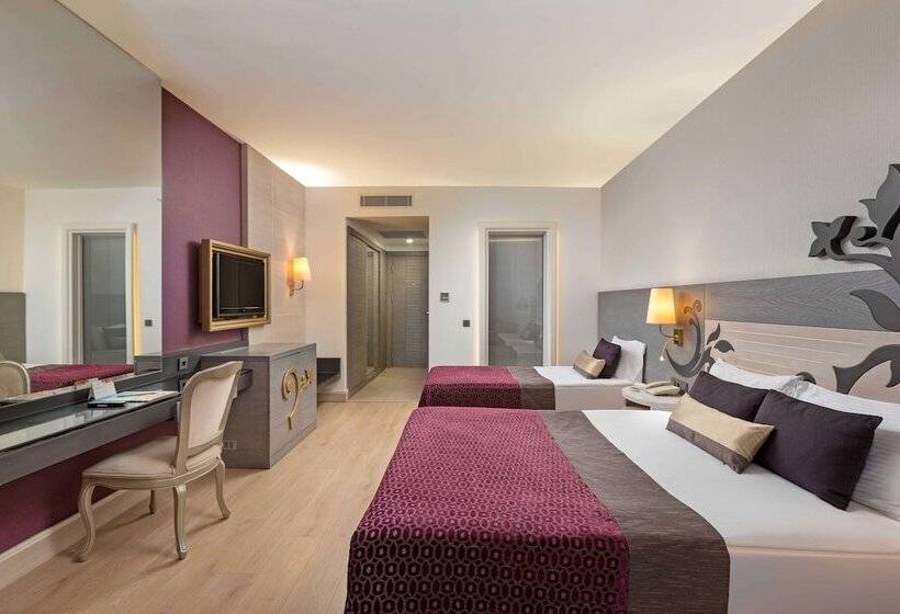 Номер Стандарт Боковой Вид на Море, Kirman Belazur  Resort & Spa