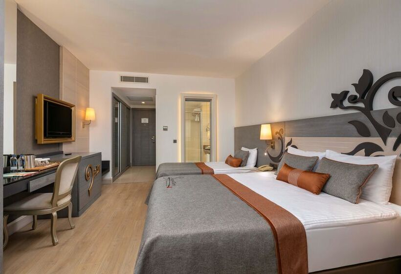 Номер Стандарт Вид на Море, Kirman Belazur  Resort & Spa
