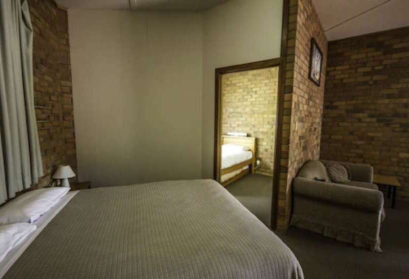 Quarto Familiar, Mannum Motel