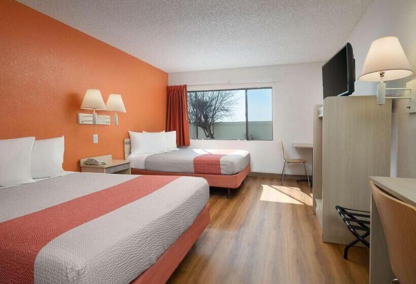 장애인을 위한 스탠다드 룸, Motel 6 San Simeon, Ca  Hearst Castle Area