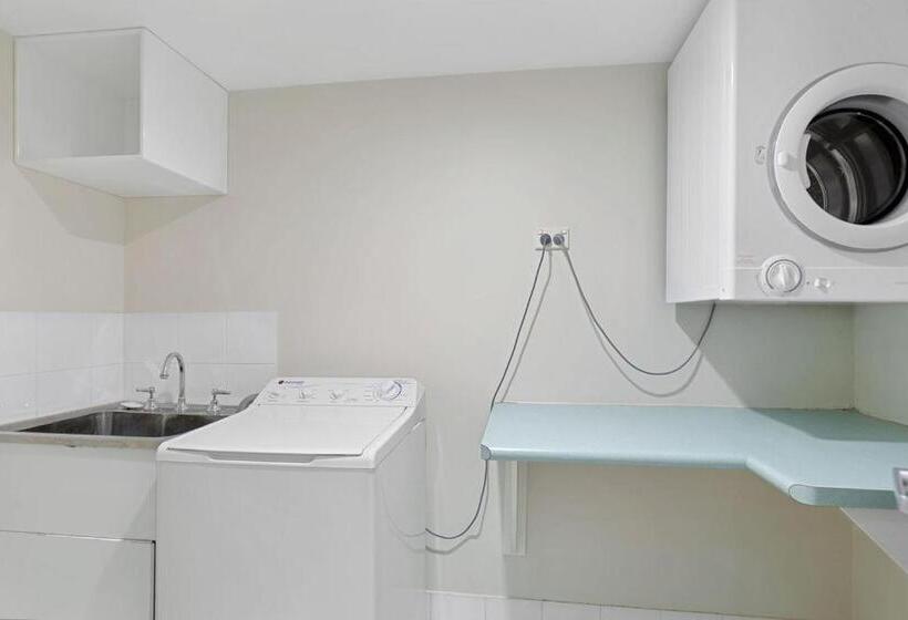 Апартаменты 1 Спальня, White Crest Apartments