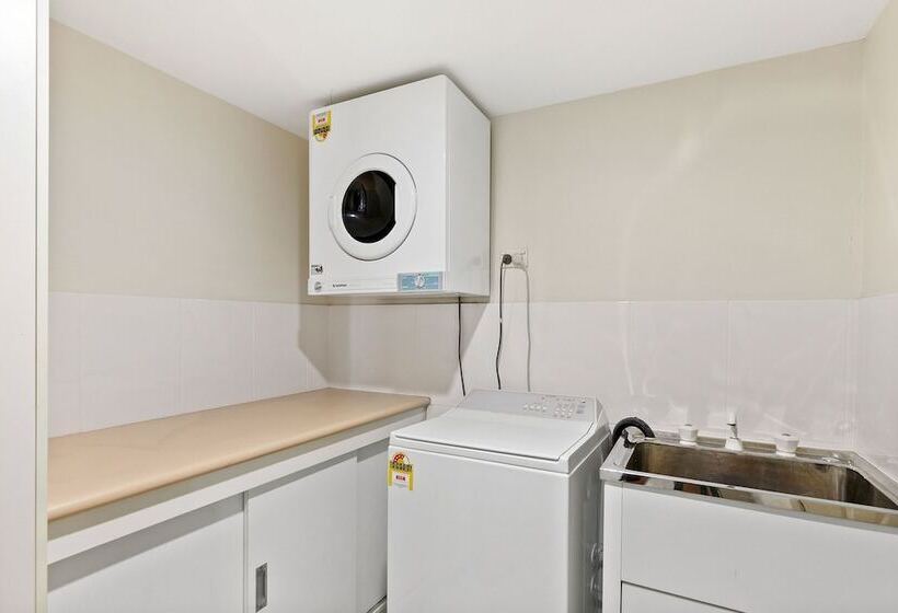 Апартаменты Superior 3 Спальни, White Crest Apartments