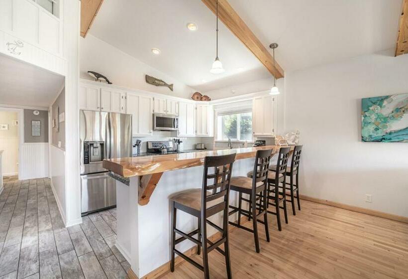 Апартаменты 3 Спальни, Sea Bunkhouse