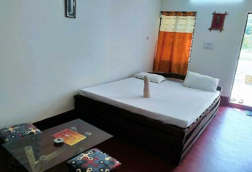 غرفة إقتصادية, Staymaker Gharana Resort