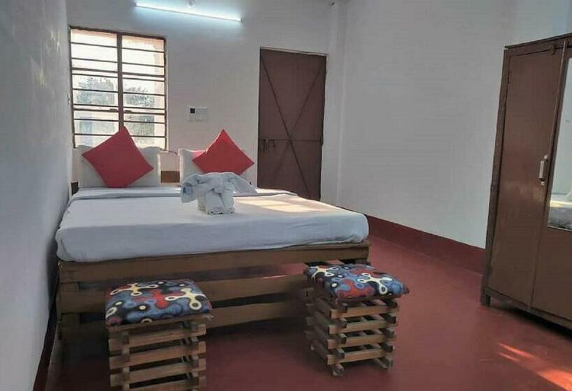 غرفة إقتصادية, Staymaker Gharana Resort