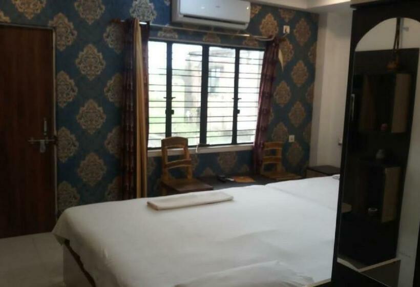 Четырехместный Номер Deluxe, Staymaker Gharana Resort