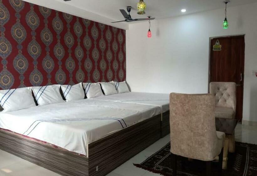 Четырехместный Номер Deluxe, Staymaker Gharana Resort