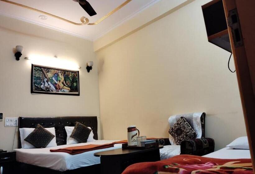 Семейный Номер, Ds Residency Varanasi Prime Location Parking