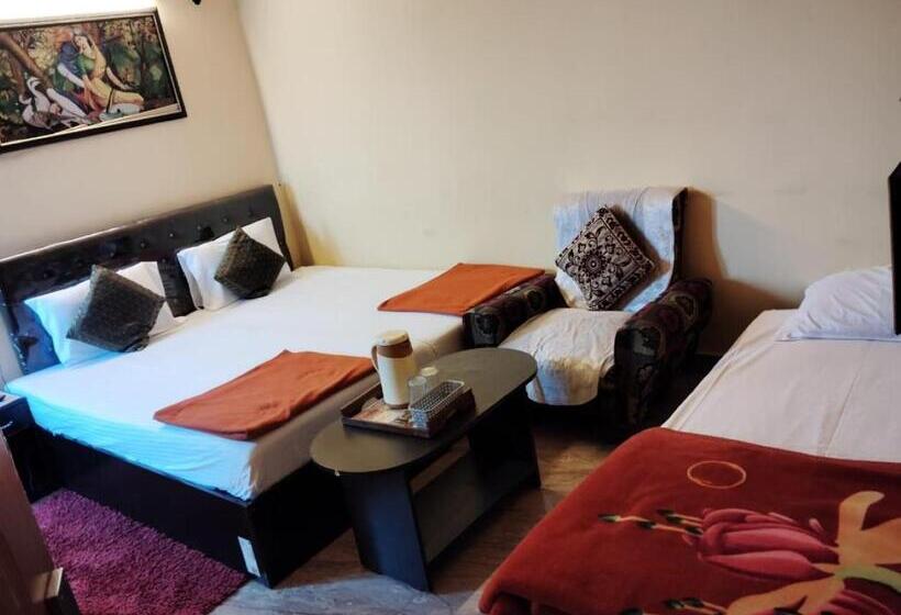 패밀리 룸, Ds Residency Varanasi Prime Location Parking