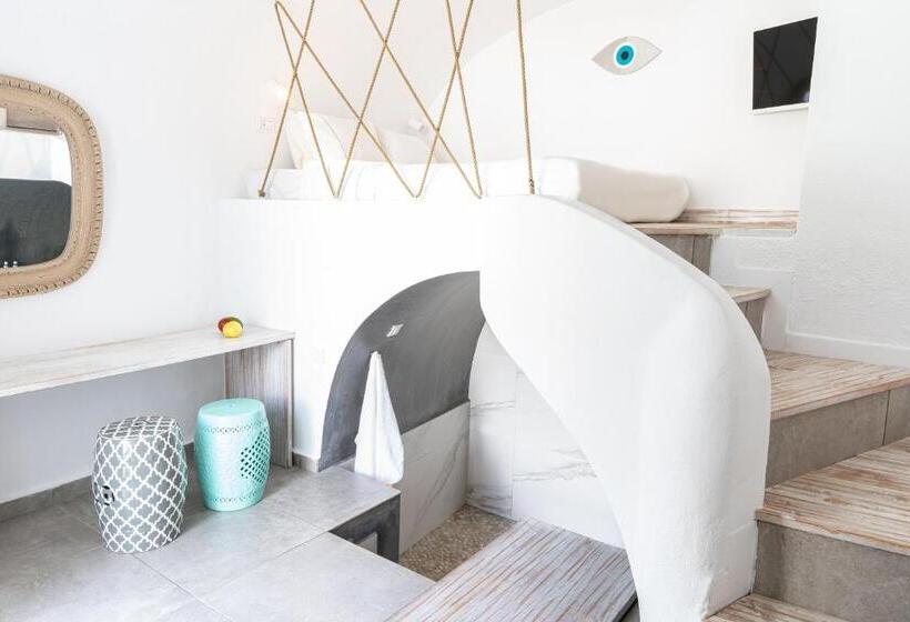اتاق لوکس, The Museum Project Oia