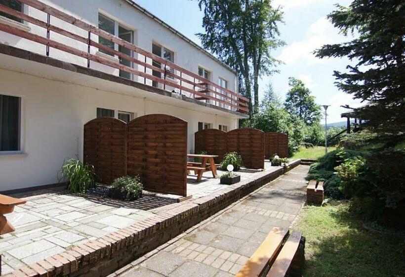Трехместный Номер Стандарт с Балконом, Ośrodek Wypoczynkowy Nad Wodospadem