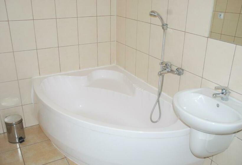 Номер Стандарт Трехместный, Apartamenty Pod Werchowyną