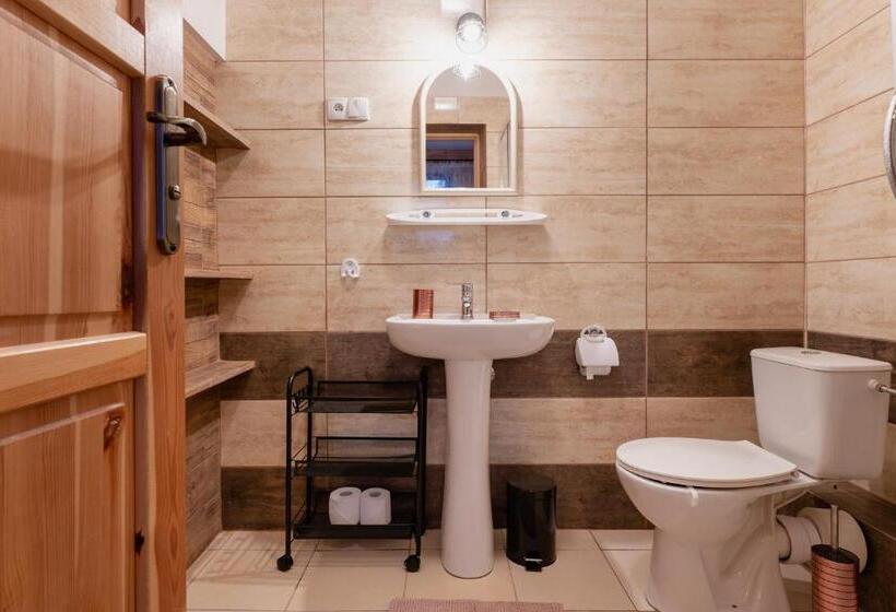 Quarto Triplo Estandar, Pustelnia Wodza