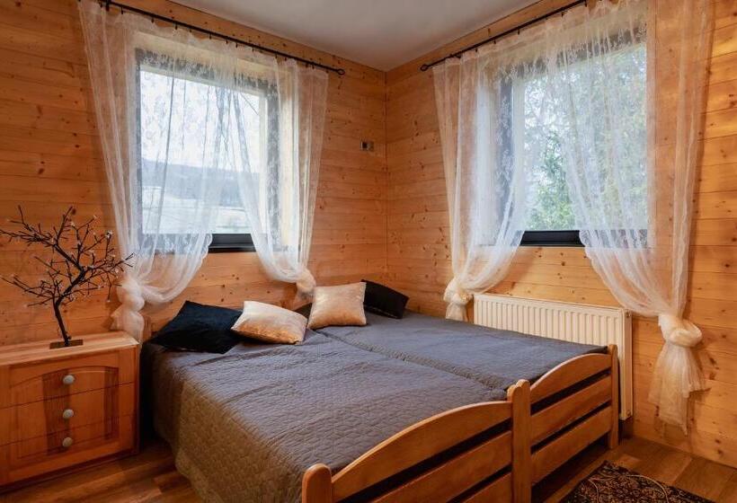 Quarto Triplo Estandar, Pustelnia Wodza