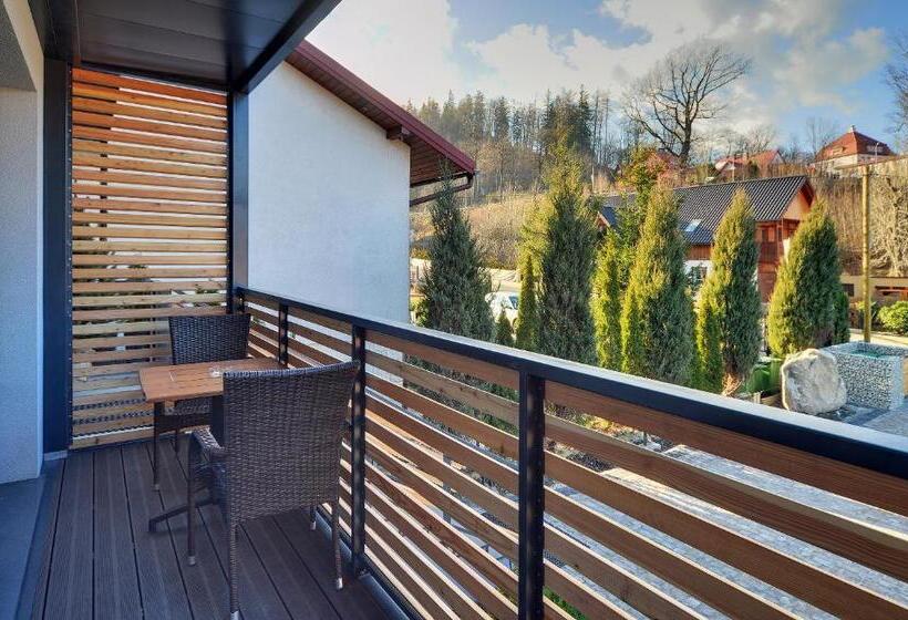 اتاق استاندارد با بالکن, Walizka Wspomnień