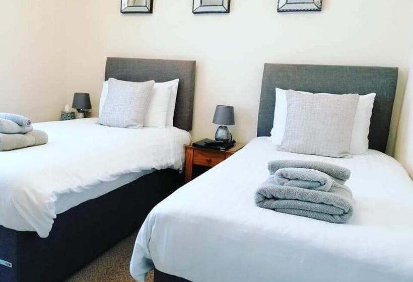 Номер Стандарт, Abbey House B & B