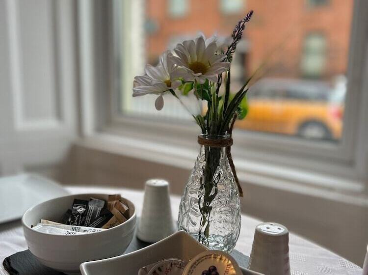 Номер Стандарт, Abbey House B & B