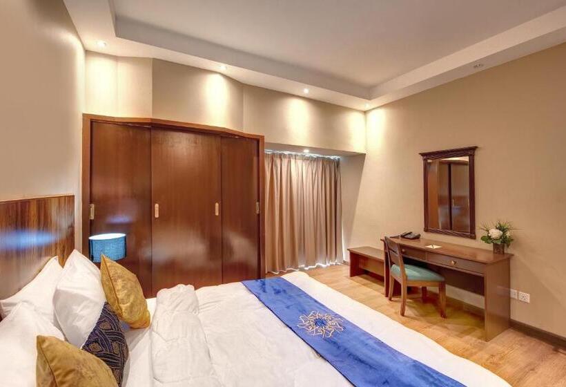 Номер Deluxe, Al Bustan Hotels Flats