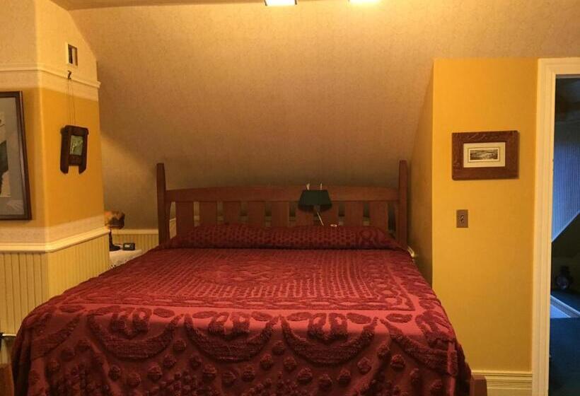 스탠다드 룸 킹사이즈 침대, Alaska's Capital Inn Bed And Breakfast