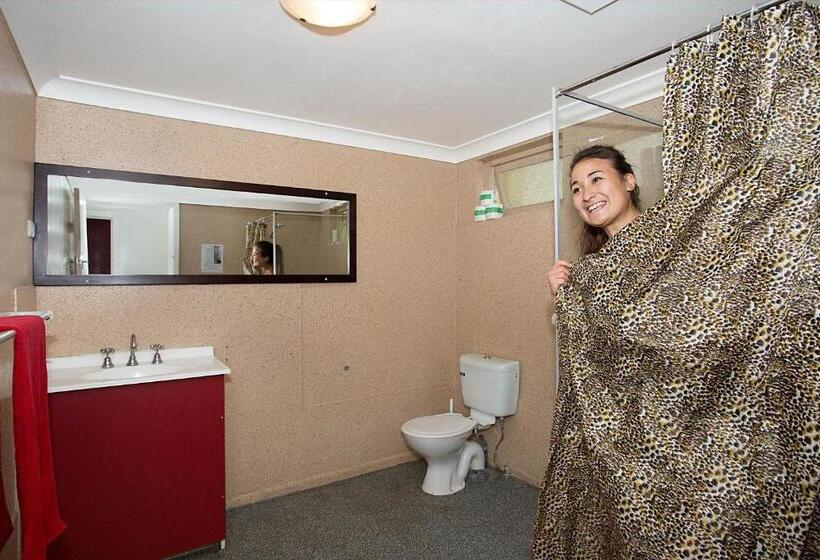 Quarto Estandar Banheiro Compartilhado, Backpackers In Paradise 18 35 Hostel
