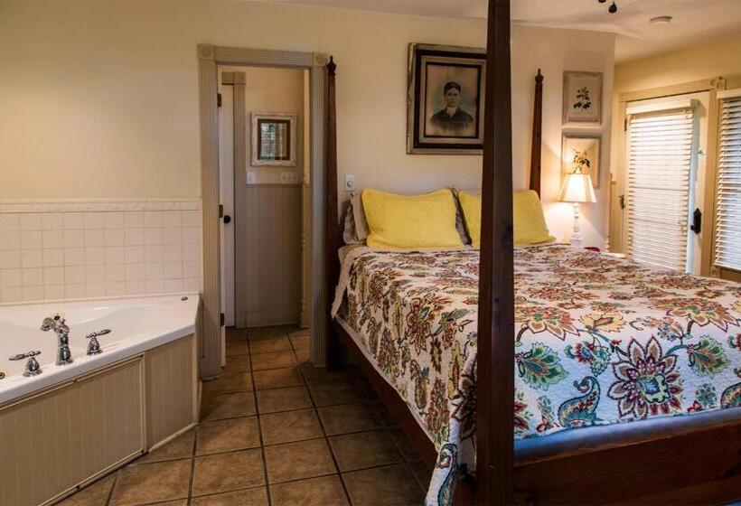 스탠다드 자쿠지 룸, Hidden Springs Bed And Breakfast