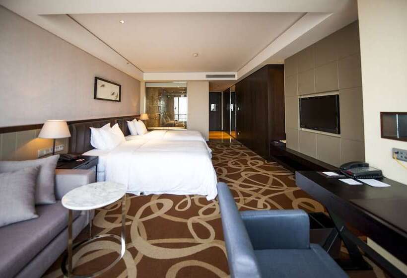 Номер Стандарт 2 Двуспальные Кровати, Four Points By Sheraton Qingdao, West Coast