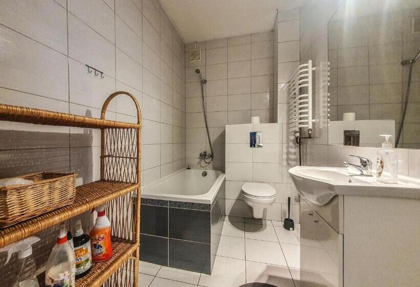 Номер Стандарт, Mazurska 8a