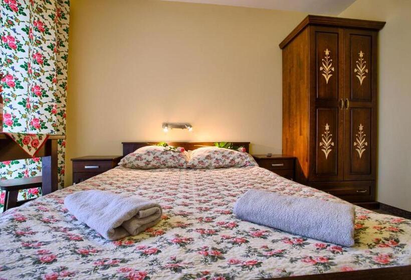 Номер Deluxe, Apartamenty I Pokoje W Willi Na Ubocy