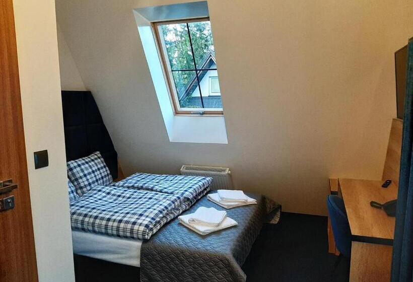 Quarto Estandar Cama King, Narciarski Dworek