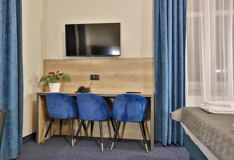 Quarto Deluxe com Sacada, Narciarski Dworek