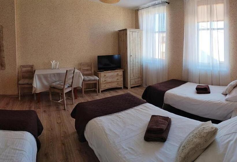 Номер Стандарт, Kamienica Pokoje & Restauracja