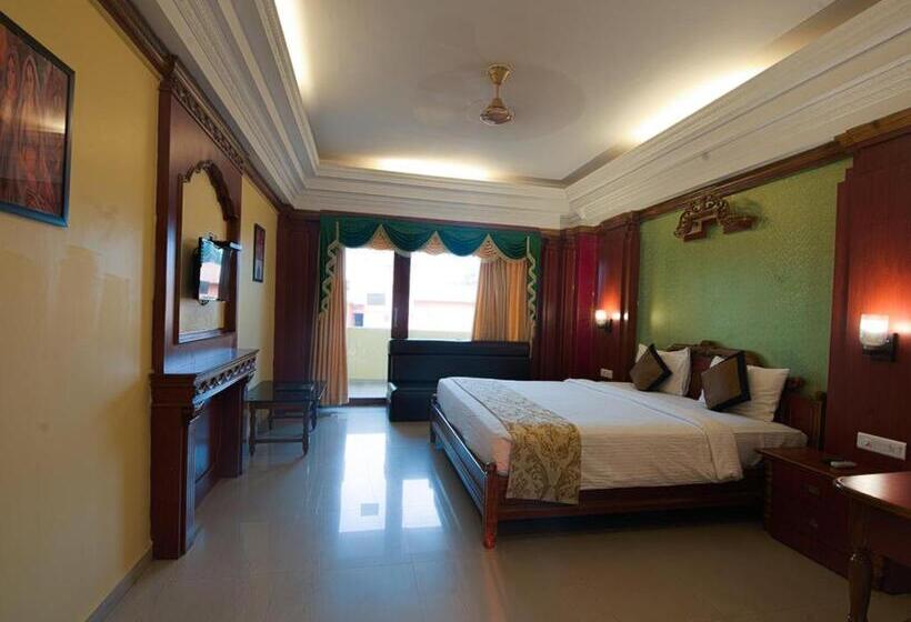 اتاق لوکس با بالکن, Nrs Royal Palace