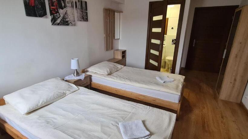 スタンダードルーム, Motel I Restauracja Pod Basztą