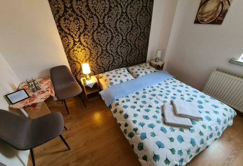 スタンダードルーム, Motel I Restauracja Pod Basztą