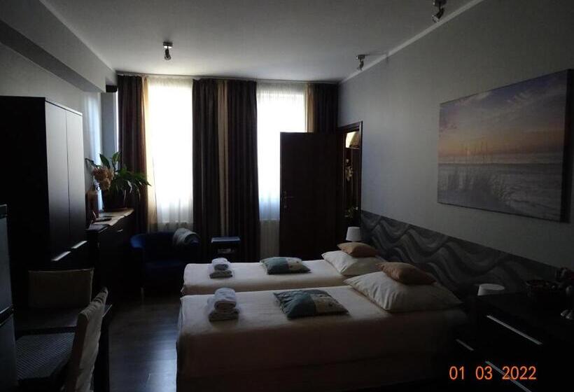 اتاق پریمیوم چهارنفره, Noclegi Nad Morzem U Kasi