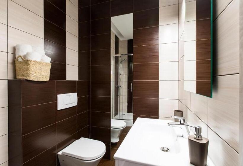 Studio Standard, Apartamenty Za Murem