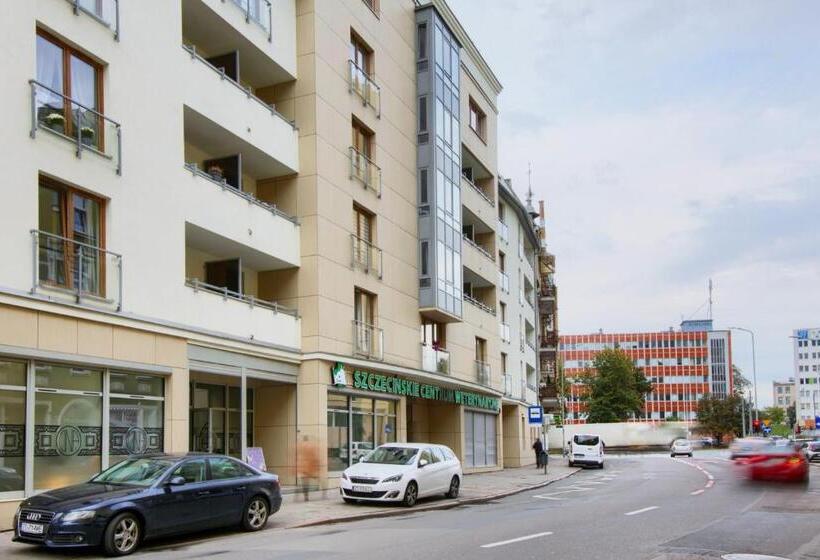 استودیوی استاندارد, Apartments In   Plater