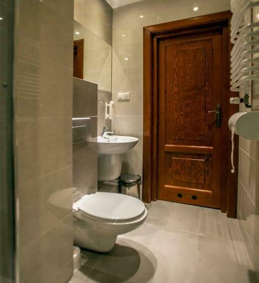اتاق استاندارد یک نفره, Połoniny Resort