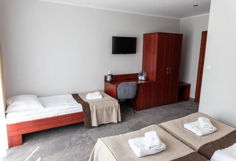اتاق استاندارد سه نفره, Połoniny Resort