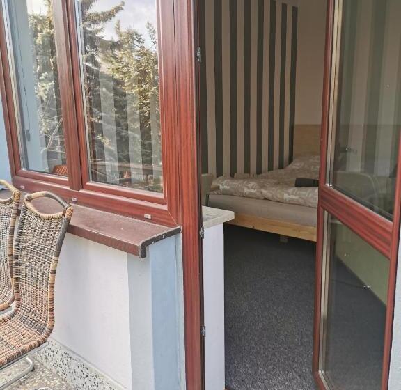 Номер Deluxe с Балконом, For Rest Hostel