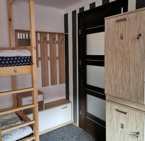 Кровать в Общей Комнате, For Rest Hostel