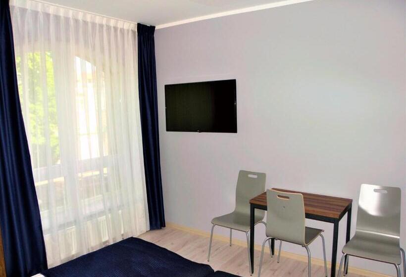 اتاق استاندارد با سرویس بهداشتی مشترک, Hostel Annamarie