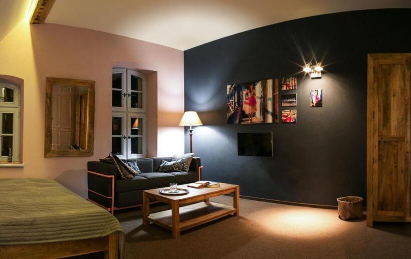 Quarto Estandar, Centrum Konferencyjne Zamek