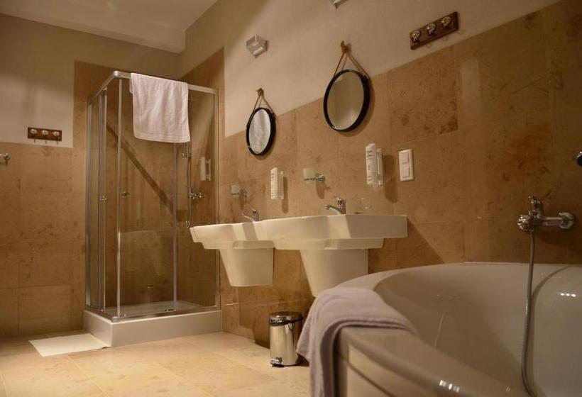 Apartamento 2 Dormitórios, Centrum Konferencyjne Zamek