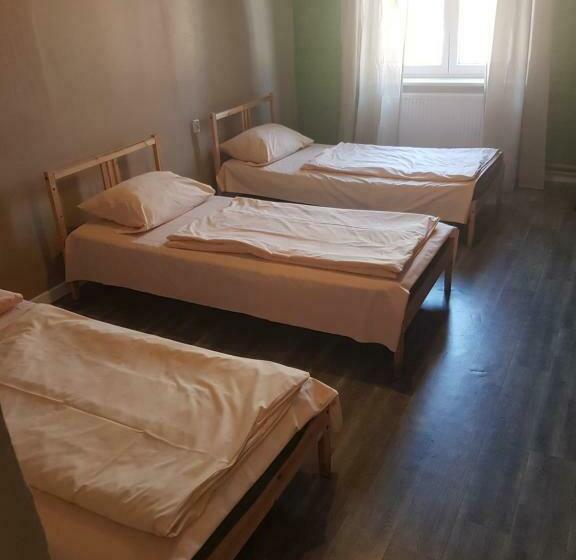 スタンダードトリプルルーム, Kaktus Guest House