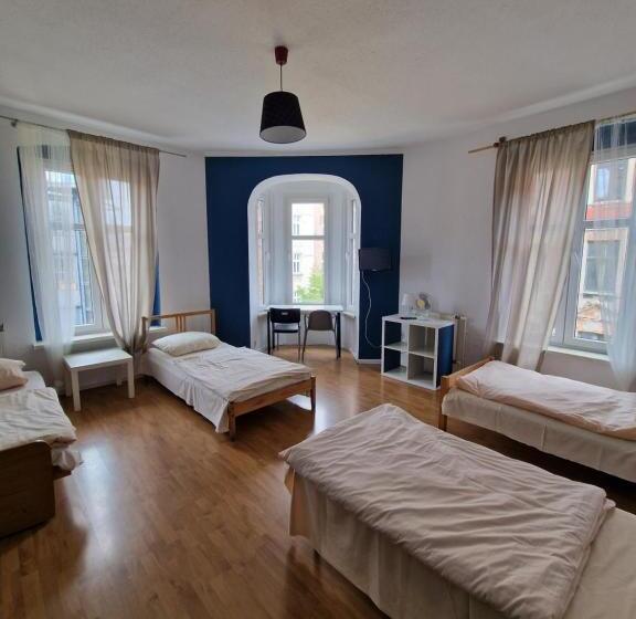 スタンダード４人部屋, Kaktus Guest House