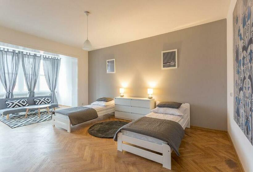 Трехместный Номер Стандарт Совместная Ванная, Hostel Zakątek Ulica Grunwaldzka