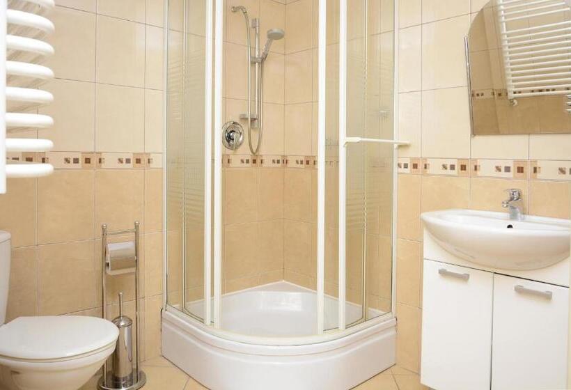 Апартаменты 1 Спальня, Hyrny