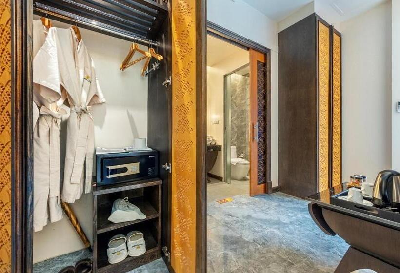 스탠다드 룸 킹사이즈 침대, Phukalini Luxury Pool Villa & Onsen Sha Plus Certified