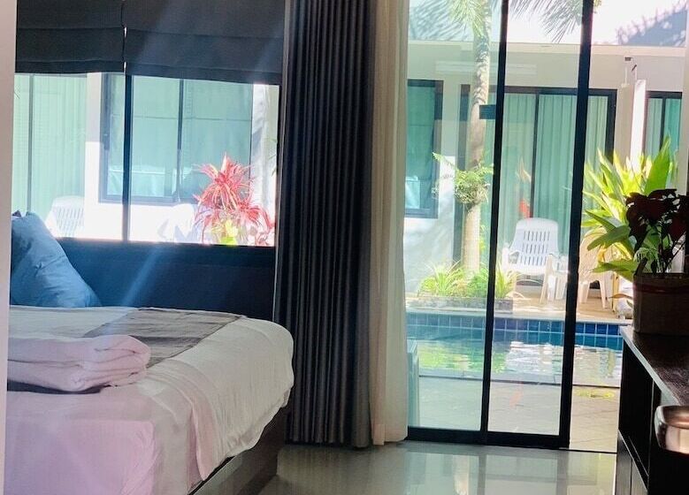 اتاق لوکس, Diana Pool Access Phuket